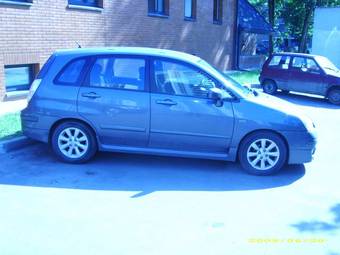 2004 Suzuki Liana Photos