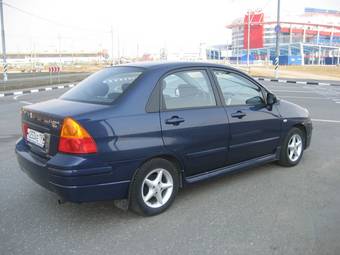 2004 Suzuki Liana Photos