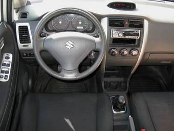 2004 Suzuki Liana Pictures
