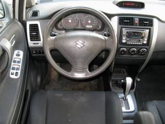 2004 Suzuki Liana Photos
