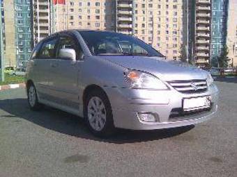 2004 Suzuki Liana Pictures