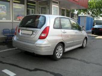 2004 Suzuki Liana Photos