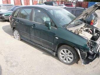 2004 Suzuki Liana Photos
