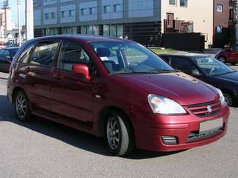 2005 Suzuki Liana Photos