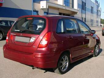 2005 Suzuki Liana Pictures