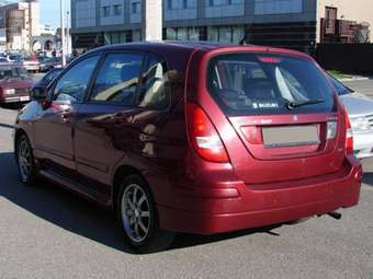 2005 Suzuki Liana Photos