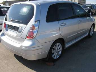 2005 Suzuki Liana Pictures