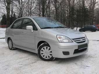 2005 Suzuki Liana Images