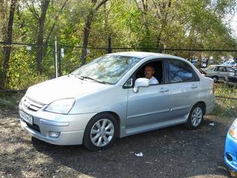 2005 Suzuki Liana Images