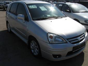 2005 Suzuki Liana Pics