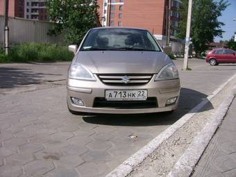 2005 Suzuki Liana Photos