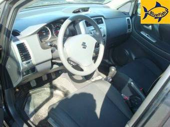 2005 Suzuki Liana Pictures