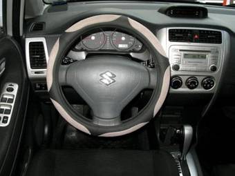 2006 Suzuki Liana Pictures