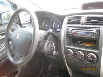 2007 Suzuki Liana Pictures