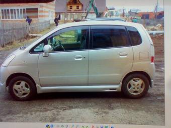 2002 Suzuki MR Wagon Pictures