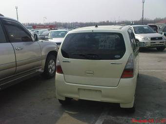 2002 Suzuki MR Wagon Pictures