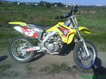 2006 Suzuki RM Pictures