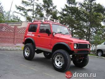 1990 Suzuki Samurai Photos
