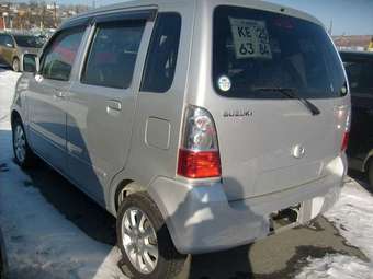 2003 Suzuki Solio Pictures