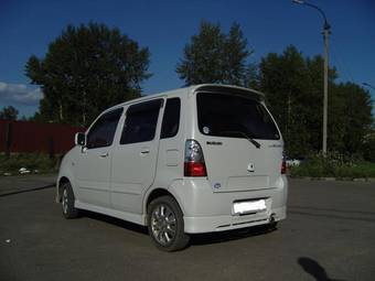 2003 Suzuki Solio Pictures