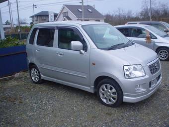 2005 Suzuki Solio Images