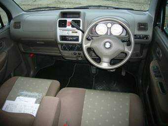 2005 Suzuki Solio Pictures