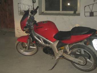 1999 Suzuki SV400S Pics