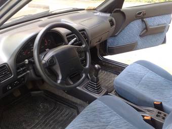 1999 Suzuki Swift Pictures