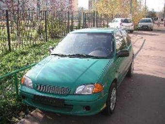 1999 Suzuki Swift Pictures