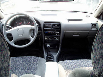 2000 Suzuki Swift Images