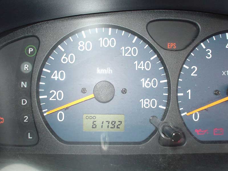 2000 Suzuki Swift Pictures