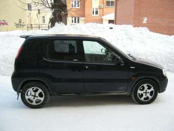 2000 Suzuki Swift Pictures