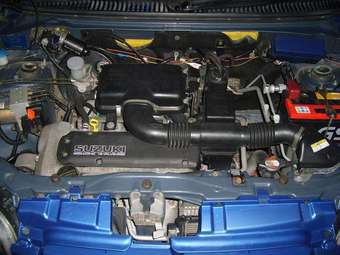 2000 Suzuki Swift Images