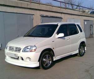 2000 Suzuki Swift Pictures