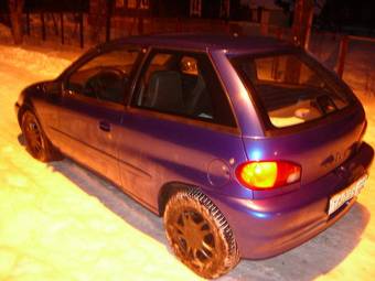 2000 Suzuki Swift Pictures