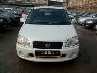 2000 Suzuki Swift Photos