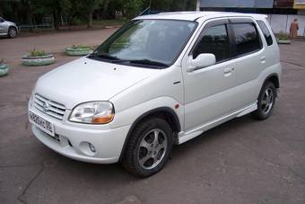 2000 Suzuki Swift Photos