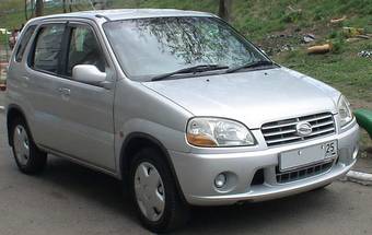 2000 Suzuki Swift Photos