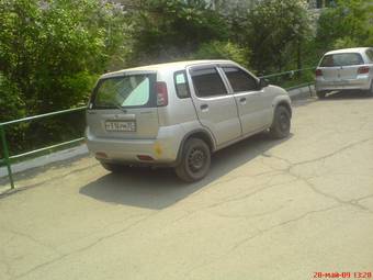 2000 Suzuki Swift Photos