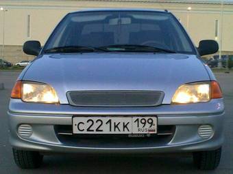 2000 Suzuki Swift Photos