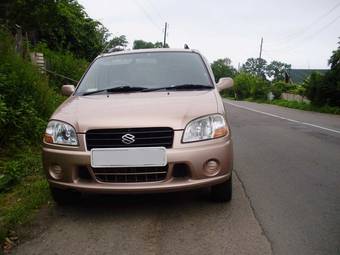 2000 Suzuki Swift Pictures