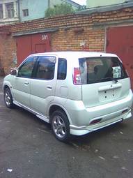 2000 Suzuki Swift Pictures