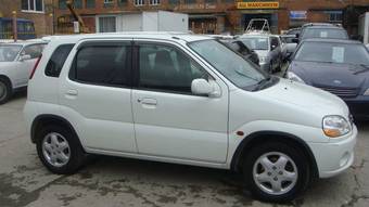 2000 Suzuki Swift Images