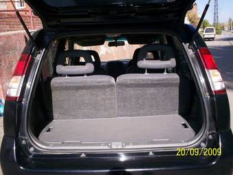 2000 Suzuki Swift Photos