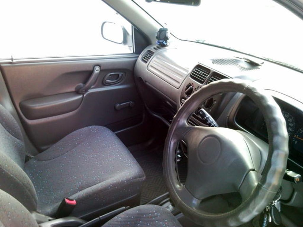 2001 Suzuki Swift