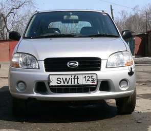 2001 Suzuki Swift Photos