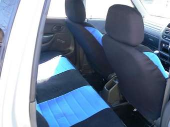 2001 Suzuki Swift Pictures
