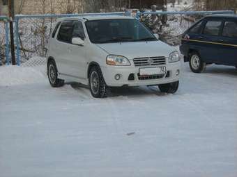 2001 Suzuki Swift Pictures