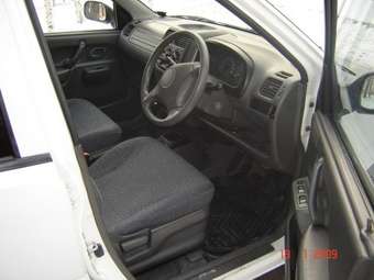 2001 Suzuki Swift Pics