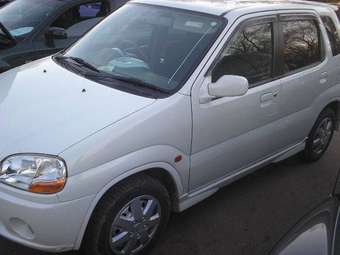 2001 Suzuki Swift Pics